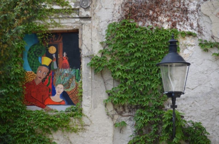 città – lampione ed affresco, Mag. 2016 (Bratislava)
