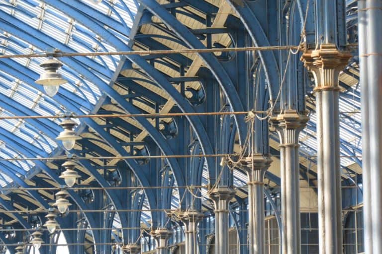 stazione – lampioni e colonne, Maggio 2016 (Brighton)