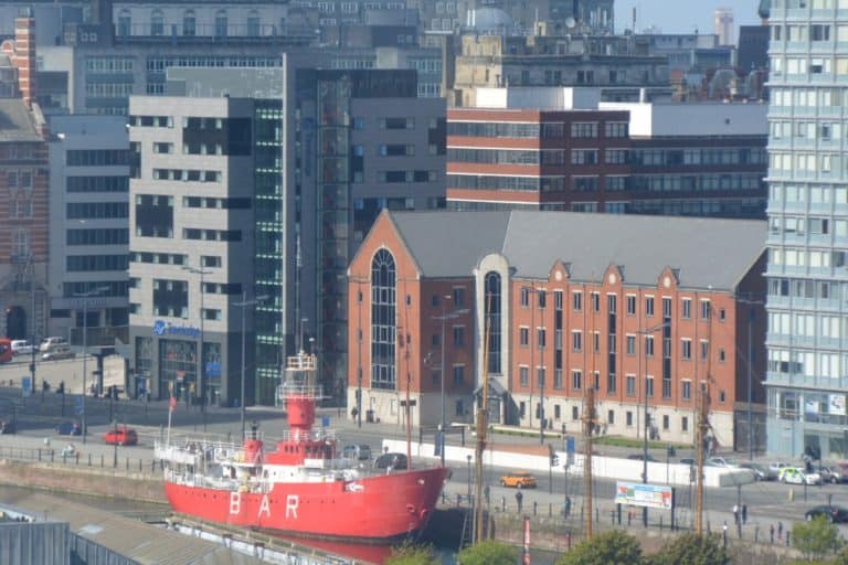 Ruota panoramica – barca rossa, Mag.2016 (Liverpool)