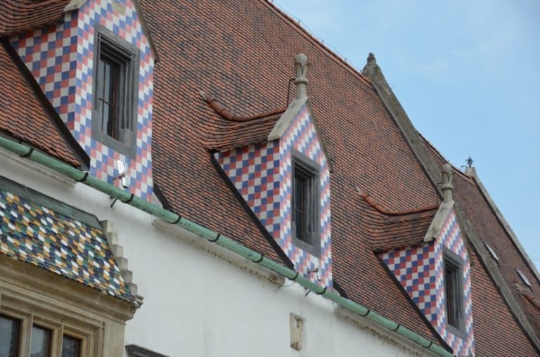 town – pretty windows, May 2016 (Bratislava)