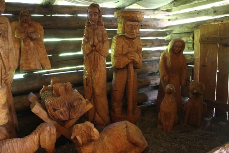 carvings, May2016 (Vlkolínec)