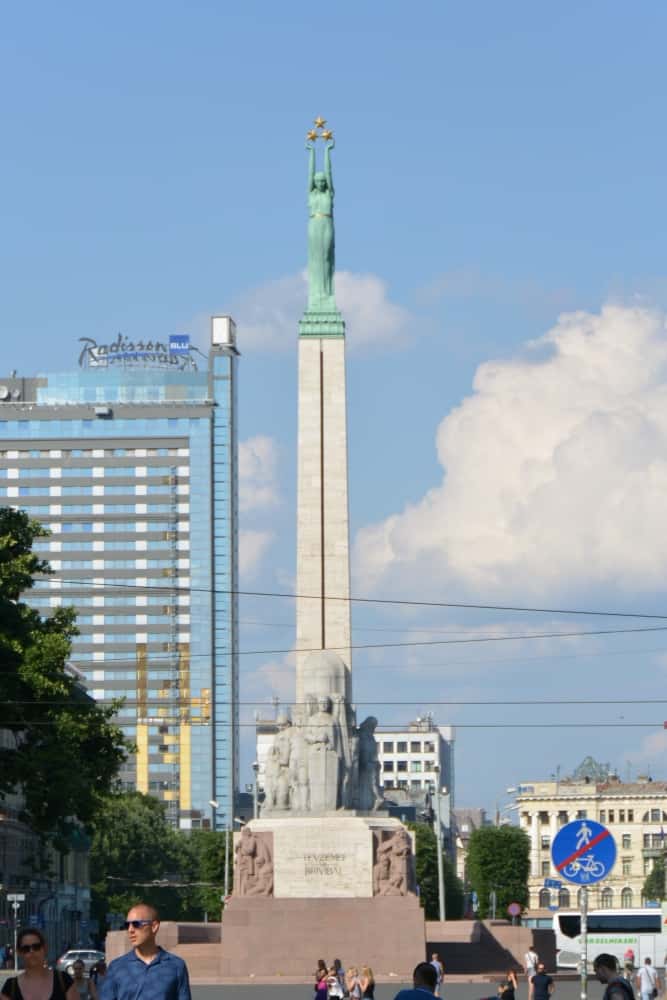town – Freedom Monument, July 2016 (Riga)