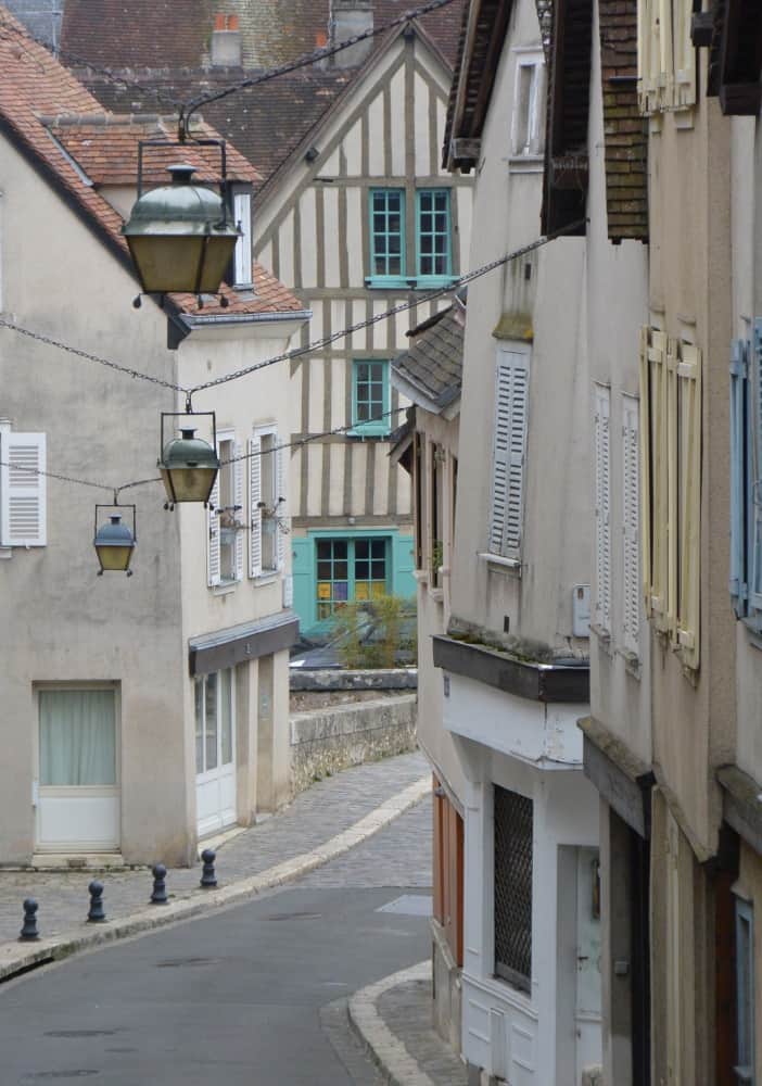 old town – street, Mar.2015 (Chartres)