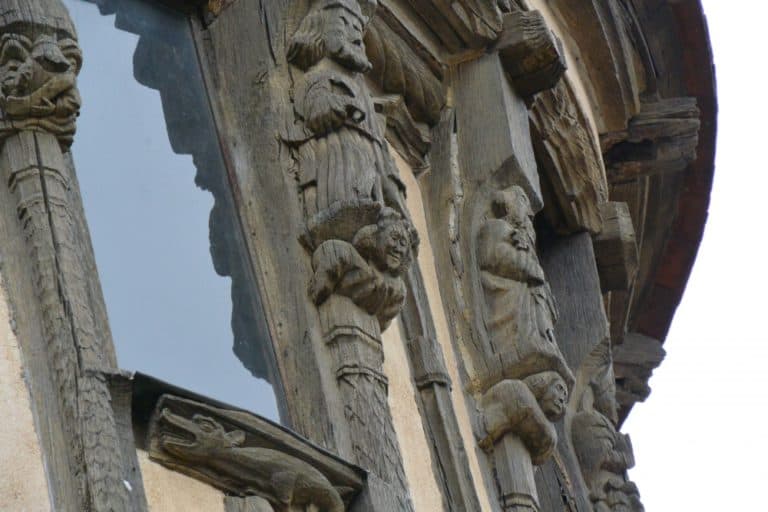 old town – wood carvings, Mar.2015 (Chartres)
