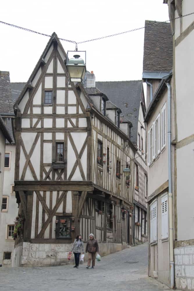 old town – typical old house, Mar.2015 (Chartres)