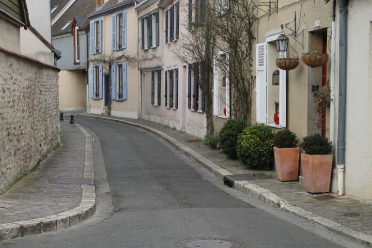 città vecchia – strada tranquilla, Mar.2015 (Chartres)
