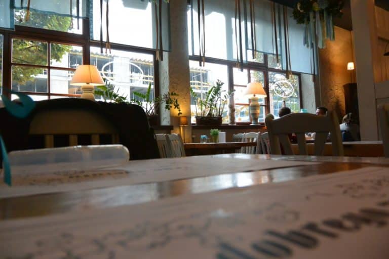 città vecchia – finestre del ristorante, Ott.2015 (Danzica)