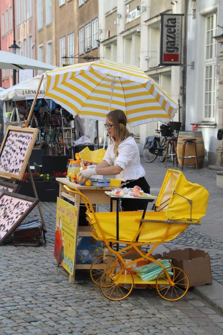 Poland, Gdansk – yellow pram, Aug.2016 (Gdansk)