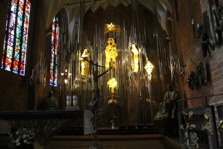 Altar hecho de ámbar