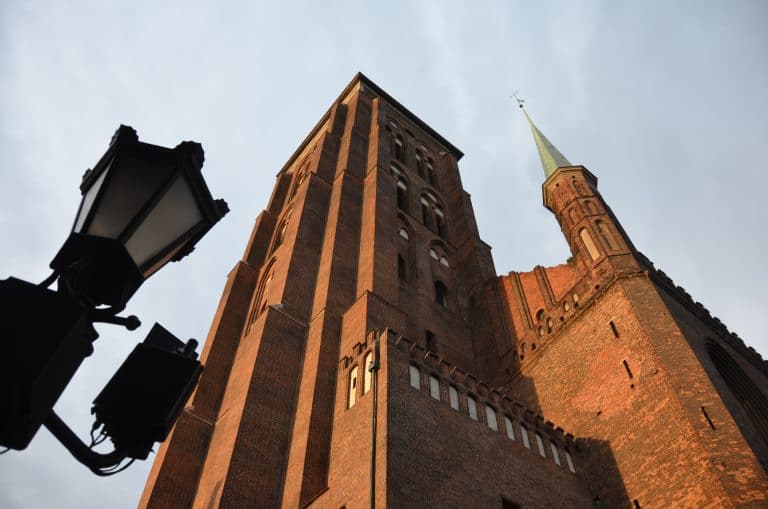 Poland, Gdansk – looking up the church, Aug.2016 (Gdansk)