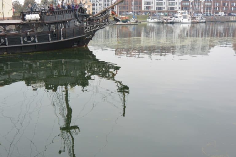 lungo il fiume – riflesso della barca, Ott.2015 (Danzica)