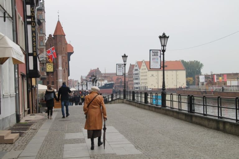 along the river – a lady, Oct.2015 (Gdansk)