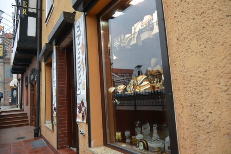 amber shop – outside of a shop, Oct.2015 (Gdansk)