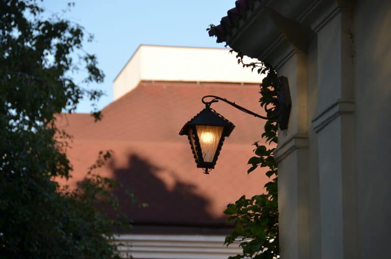 Poland, Warsaw – Rozana restaurant, lamp, Aug.2016