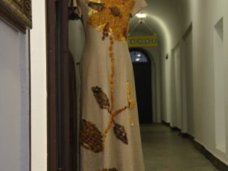 Poland, Warsaw - amber dress, Aug.2016