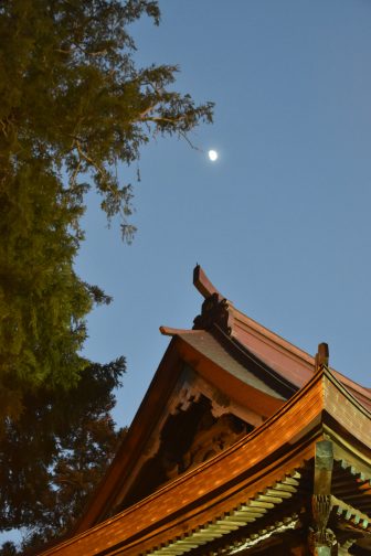 Japan-Chiba-Kashiwa-Tokaiji temple-moon