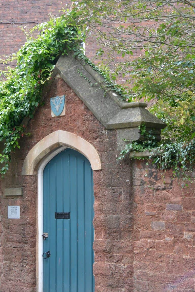 England, Exeter – blue door, Aug.2016 (Exeter)