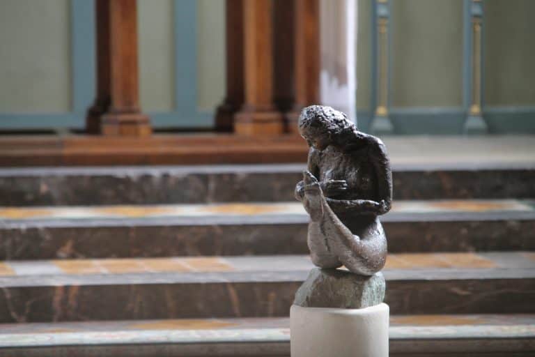 England, Exeter – cathedral, artwork, Aug.2016 (Exeter)