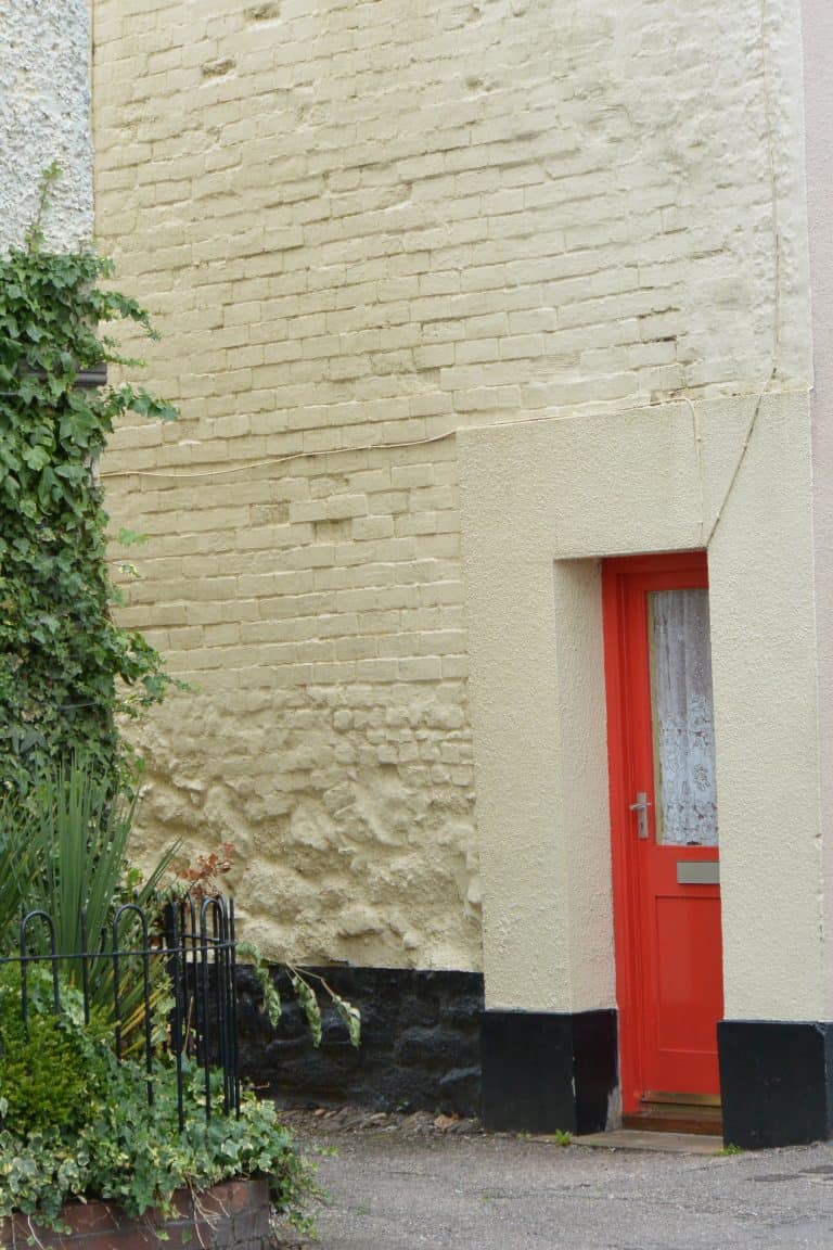 England, Topsham – red door, Aug.2016 (Topsham)