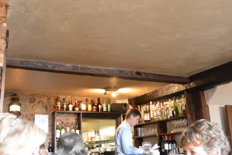 England, Topsham – restaurant, inside, Aug.2016 (Topsham)