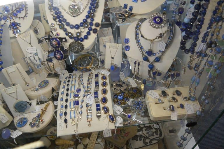 England, Topsham – antique, Aug.2016 (Topsham)