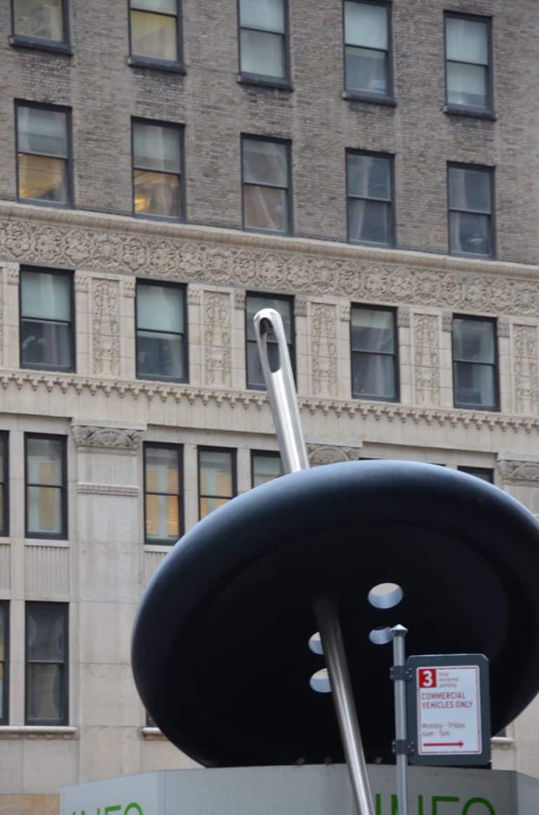 New York – needle and button, Sept.2016 (Nueva York)