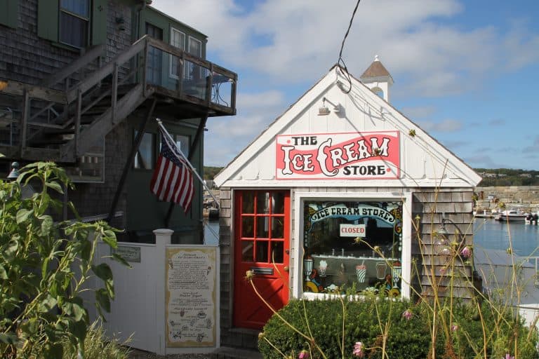 Rockport – closed shop, Oct.2016 (Rockport)