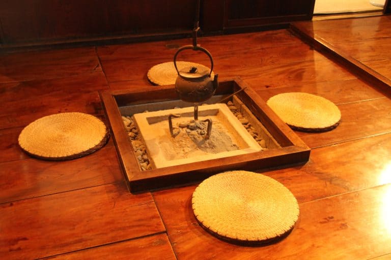 Sado Island, Shukunegi – house of Seikuro, hearth, Aug.2016 (Sado Island)