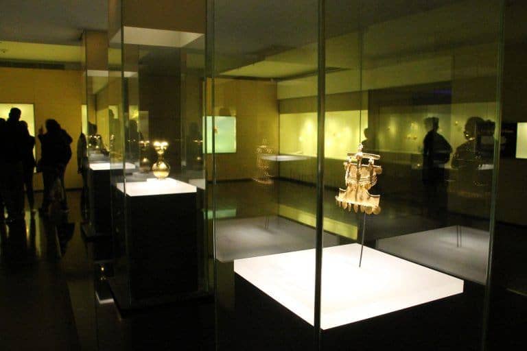 Bogota, Gold Museum – cases, Dec.2016 (Bogotá)