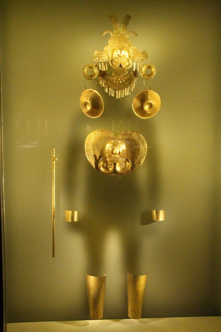 Bogota, Gold Museum – how they dressed, Dec.2016 (Bogotá)