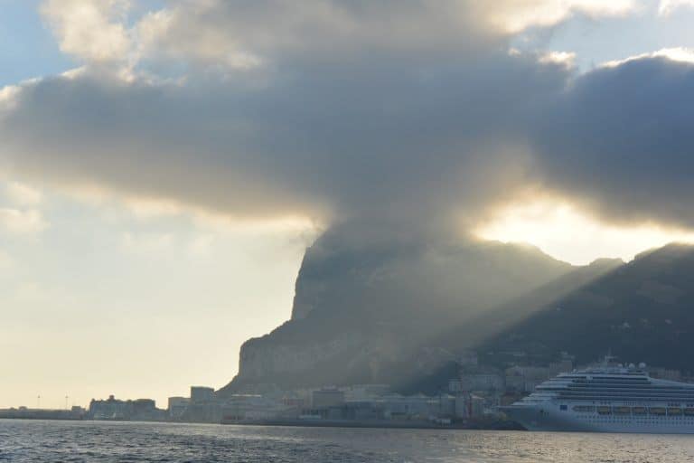 Gibraltar, dolphin watching – cloud, Nov.2016