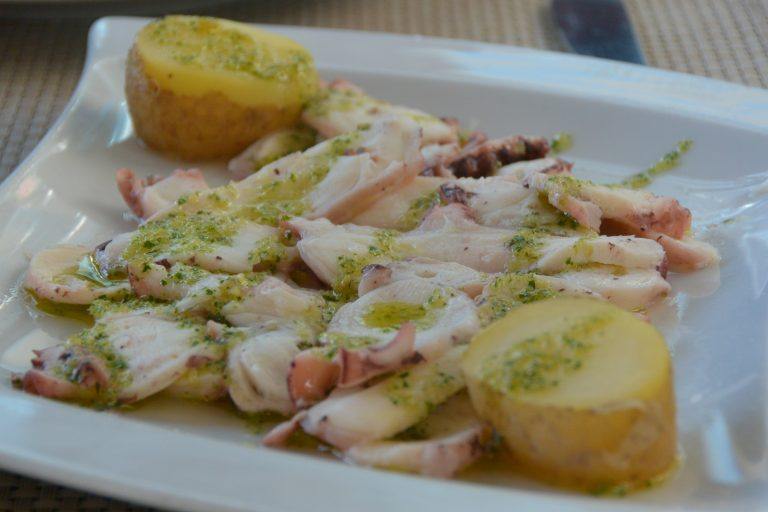 Gibraltar, restaurant – octopus, Nov.2016