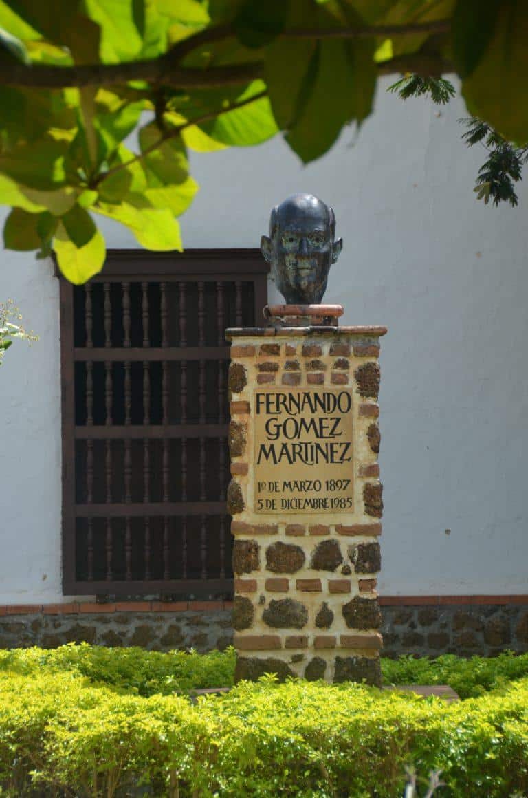 Santa Fe de Antioquia – bust, Dec.2016 (Santa Fé de Antioquia)