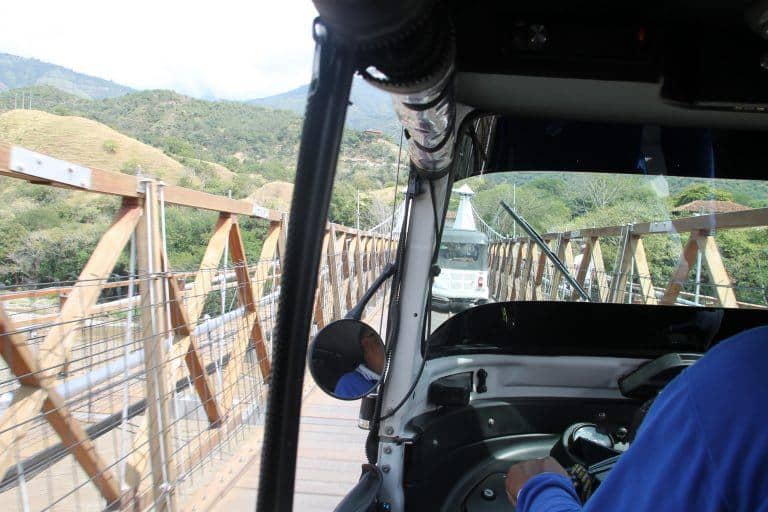 Santa Fe de Antioquia – crossing the bridge, Dec.2016 (Santa Fé de Antioquia)