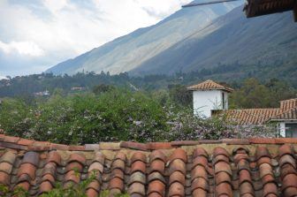 Villa de Leyva, restaurant – lamps and chairs, Dec.2016