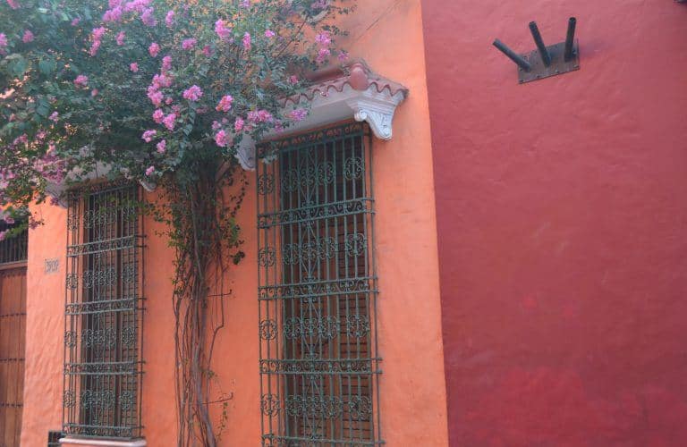 Cartagena – pink house, Jan.2017 (Cartagena)