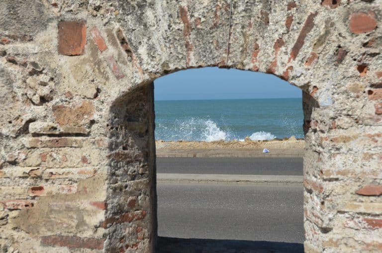 Cartagena – sea through the wall, Jan.2017 (Cartagena)