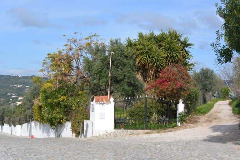 Estoi – in front of the palace, Feb.2017 (Estoi)