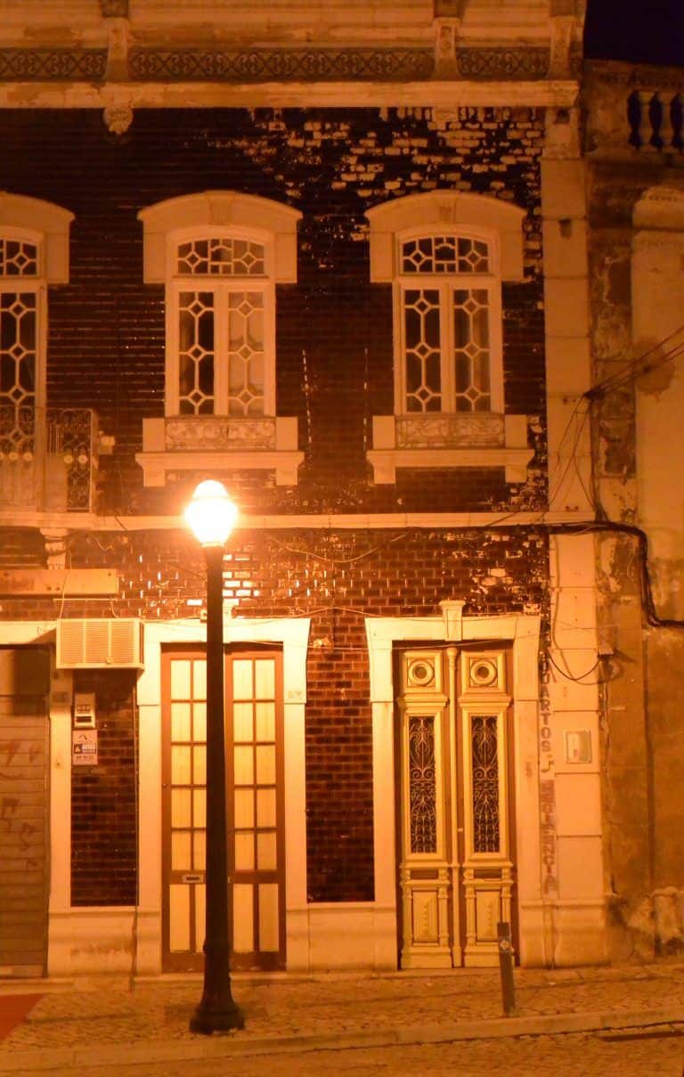 Tavira at night – building, Feb.2017 (Tavira)