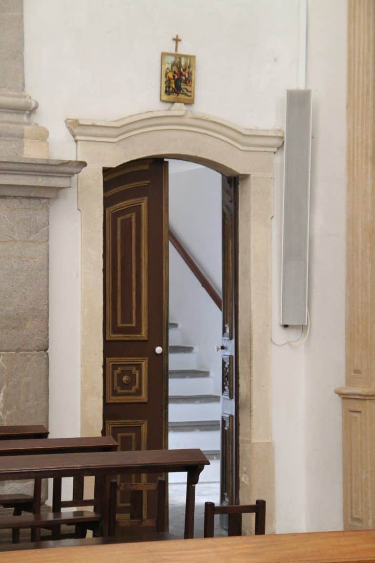 Tavira – door in the church, Feb.2017 (Tavira)