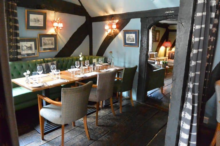Winchester, restaurant – inside 1, Mar.2017 (Winchester)