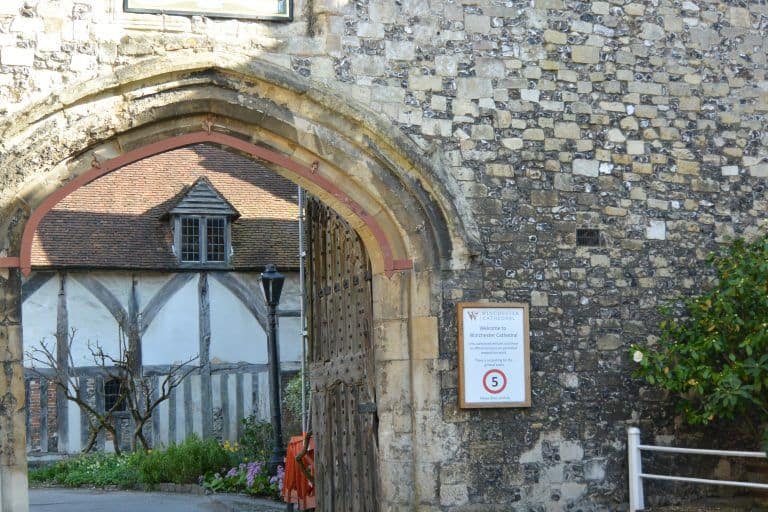 Winchester – gate, Mar.2017 (Winchester)