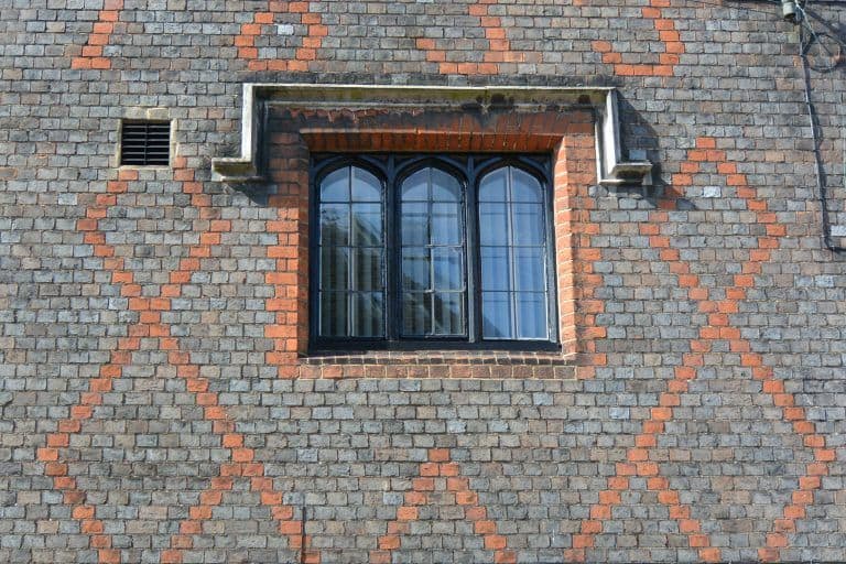Winchester – pattern on the wall, Mar.2017 (Winchester)