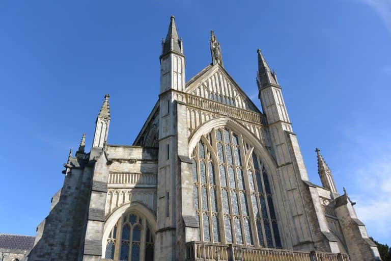 Winchester, cathedral – front, Mar.2017 (Winchester)