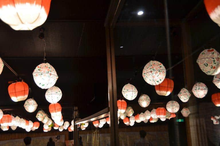 三沢市、青森屋－提灯 2017年４月 (青森県)