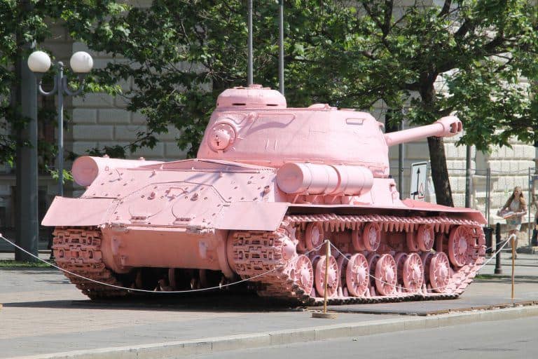 ブルノ－ピンクの戦車２ 2017年5月 (ブルノ)