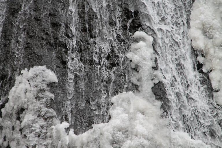 Fukuroda, the waterfall – detail of the frozen waterfall 1, Dec.2017 (Ibaraki)