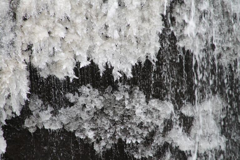 Fukuroda, the waterfall – detail of the frozen waterfall 2, Dec.2017 (Ibaraki)