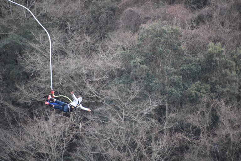 Ibaraki, Ryujin Bridge – jumping, Dec.2017 (Ibaraki)