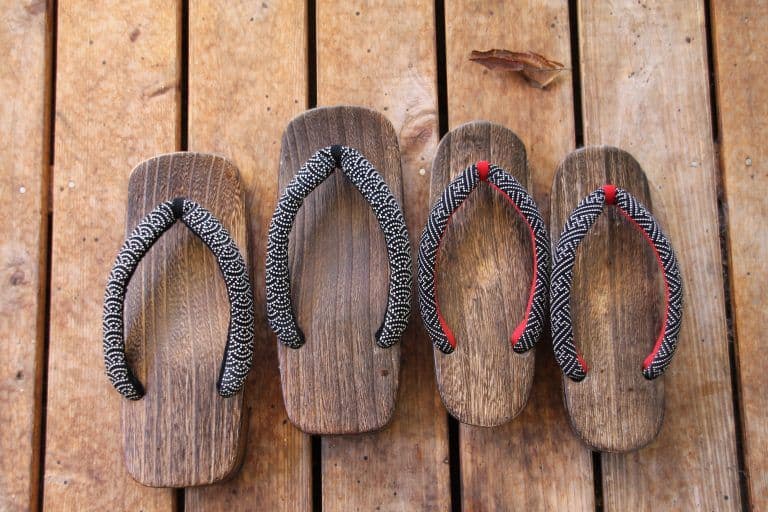 Fukuroda, Omode Romankan – two pairs of Japanese sandals, Dec.2017 (Ibaraki)